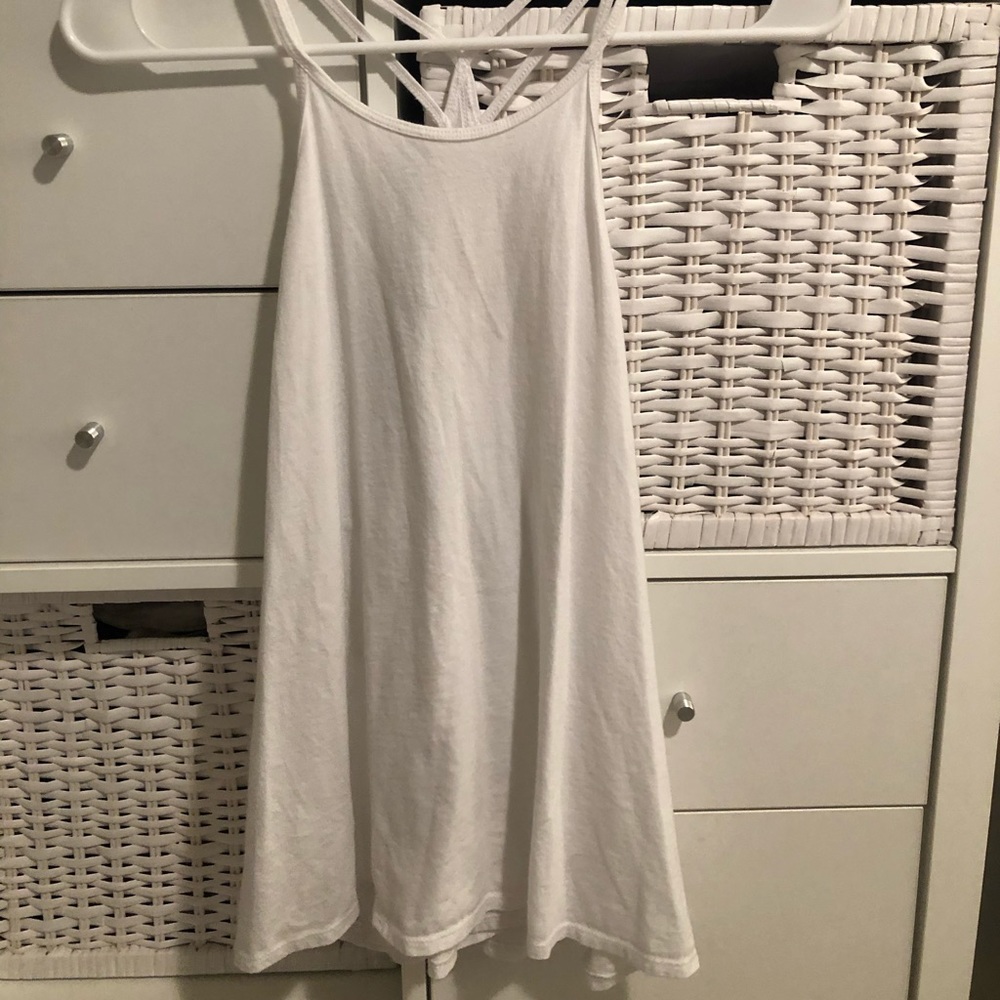White flowy double strapped tank top